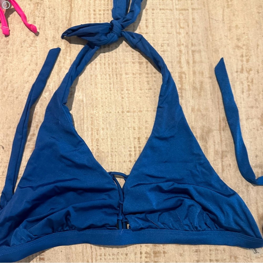 Beach Bunny like new blue bikini top size‎ xl